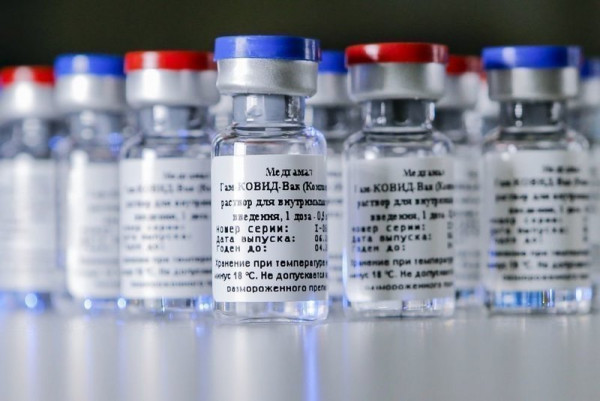Разработчики российской вакцины от коронавируса предупредили онкобольных о возможных осложнениях
