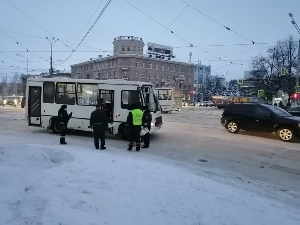 В Нижнем Тагиле пассажирский автобус сбил женщину на пешеходном переходе