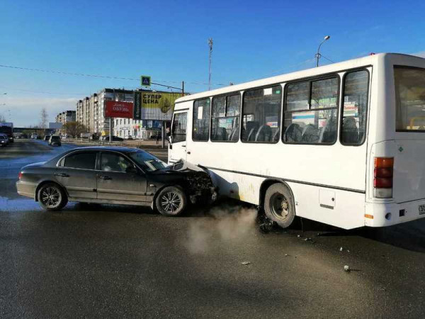 В Нижнем Тагиле в ДТП с пассажирским автобусом пострадала женщина