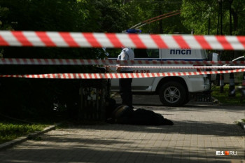 Подозреваемый в тройном убийстве в Екатеринбурге умер в больнице