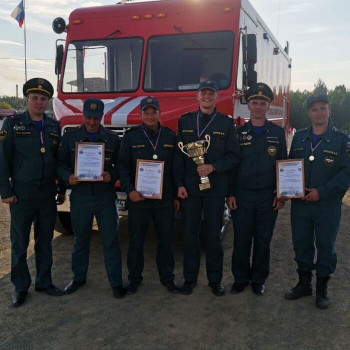 Пожарные из Нижнего Тагила стали лучшими на соревнованиях среди команд УрФО