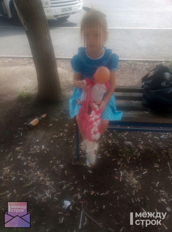 В Нижнем Тагиле пассажиры жалуются на ужасное состояние остановок общественного транспорта