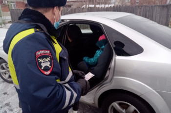 ​​​​​​​ГИБДД устроит проверки машин с автокреслами на трассах в Свердловской области