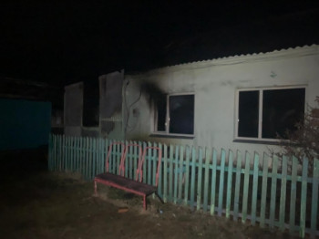 ​​​​​​​Двое детей погибли при пожаре в частном доме в Курганской области 