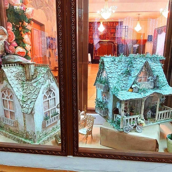 Выставка миниатюрных домиков открылась в Нижнетагильском театре кукол