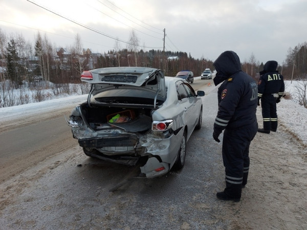 На трассе под Нижним Тагилом мать за рулём отвлеклась на ребёнка и выехала на встречку
