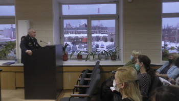 Ибрагим Абдулкадыров рассказал работникам «Уралвагонзавода» об уловках телефонных мошенников