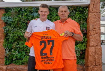 Футболист Олег Шатов заключил контракт с «Уралом» до конца сезона