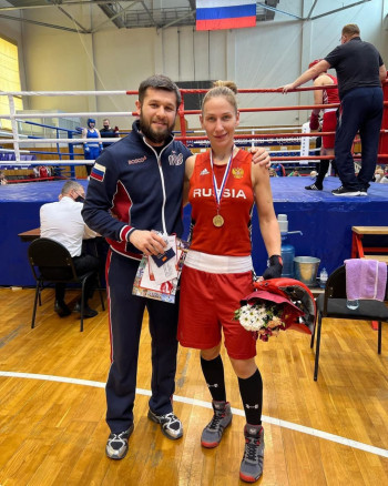 Боксёрша из Нижнего Тагила Ирина Потеева завоевала золото на чемпионате УРФО после пятилетнего перерыва