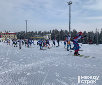В Нижнем Тагиле на горе Долгой Евгений Куйвашев дал старт «Лыжне России — 2022» 