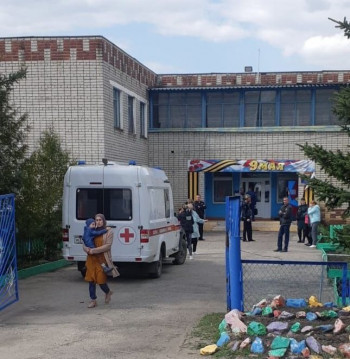 В Ульяновской области 26-летний псих убил соседа, а потом в детском саду застрелил двух спящих малышей и пытавшуюся защитить их воспитательницу