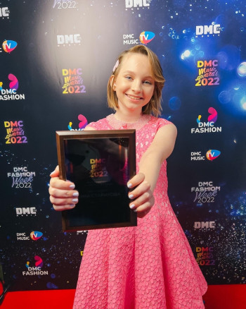 Юная певица Виктория Старикова из Нижнего Тагила победила в музыкальной премии для тинейджеров