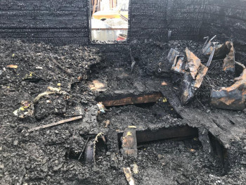 Под Екатеринбургом в садовом доме заживо сгорела четырёхлетняя девочка
