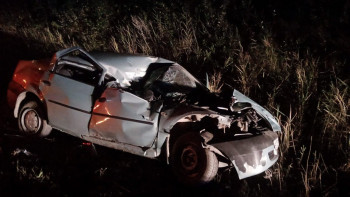 На трассе Екатеринбург — Серов погиб водитель Renault Logan, врезавшийся в припаркованную на обочине пожарную машину 