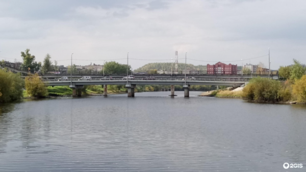 В Нижнем Тагиле на три недели закроют движение по мосту вдоль парка «Народный»