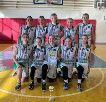 Баскетболистки из Нижнего Тагила завоевали серебро областного чемпионата