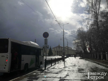 «Уралуправтодор» предупреждает автомобилистов Свердловской области об опасности на дорогах из-за изменений погоды