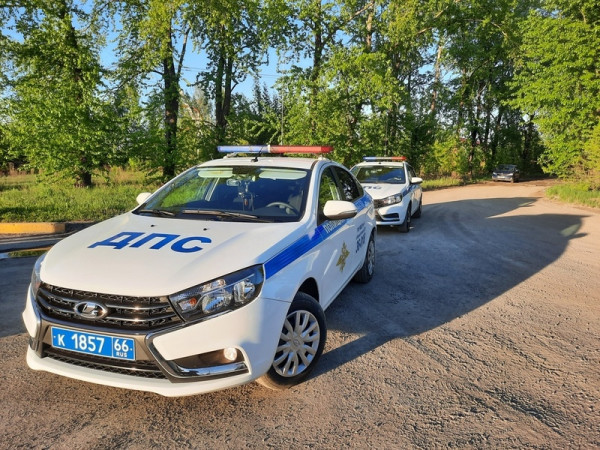 Под Нижним Тагилом автоледи сбила мотоциклиста