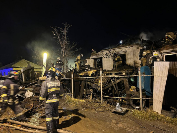 В Иркутске во время испытательного полёта на жилой дом упал военный самолёт