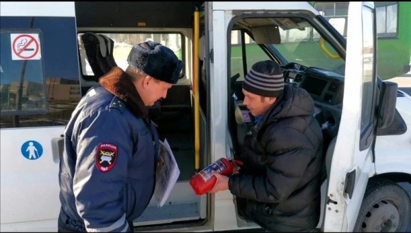 ГИБДД Нижнего Тагила выявила 90 нарушителей среди водителей автобусов и маршруток