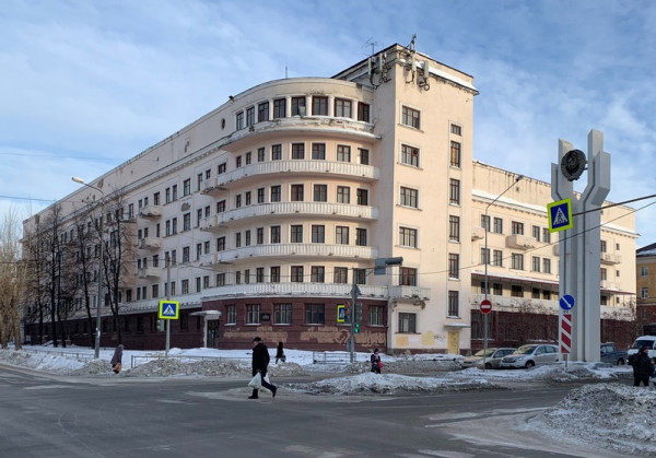 В ГБ № 1 Нижнего Тагила всё же признались, что хотят сдать в аренду аварийные здания «Седьмой каменной» больницы и женской консультации на Вагонке 
