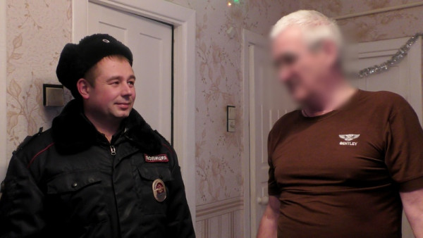 В Нижнем Тагиле полицейский спас пенсионера от телефонных мошенников