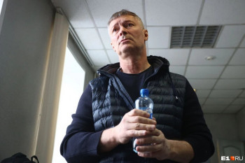 Экс-мэр Екатеринбурга Евгений Ройзман* арестован на 14 суток за репост во «ВКонтакте»