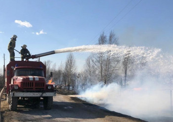 Прокуратура установит причину массовых пожаров в посёлках Висим и Сосьва