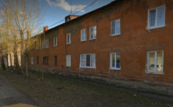 Прокуратура через суд потребовала от мэрии Нижнего Тагила обследовать проблемный дом на Тагилстрое и рассмотреть вопрос о его сносе или ремонте