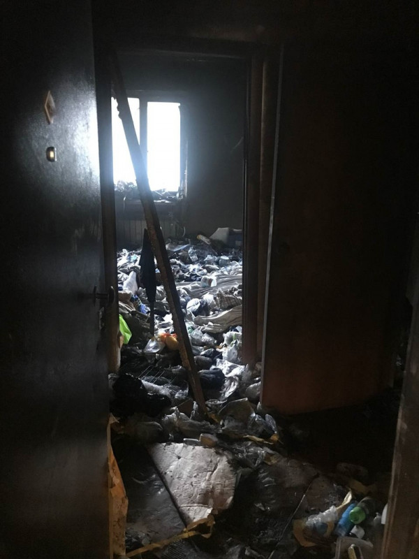 В Нижнем Тагиле от непотушенной сигареты сгорела дотла квартира