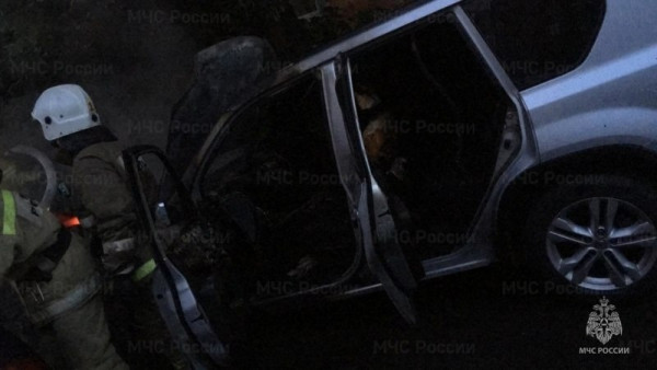 В Нижнем Тагиле неизвестные подожгли иномарку