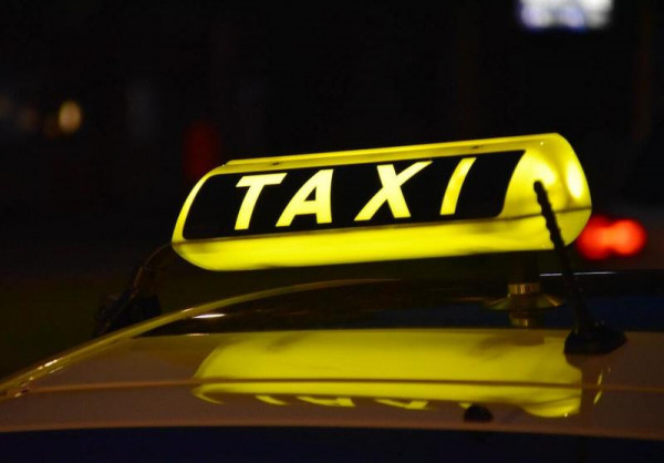 Житель Нижнего Тагила обманул в Санкт-Петербурге таксиста на 533 тысячи рублей