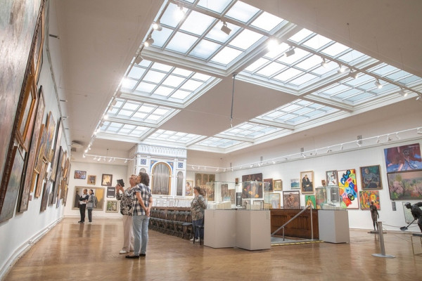 Компания ЕВРАЗ направила более 2 миллионов рублей на обновление освещения в Нижнетагильском музее изобразительных искусств