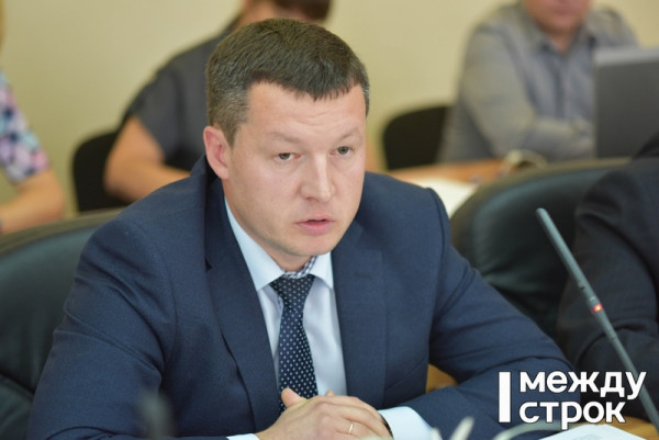Экс-депутат гордумы Нижнего Тагила и бывший топ-менеджер «Уралвагонзавода» Андрей Палатов выдвинул свою кандидатуру на пост мэра Первоуральска