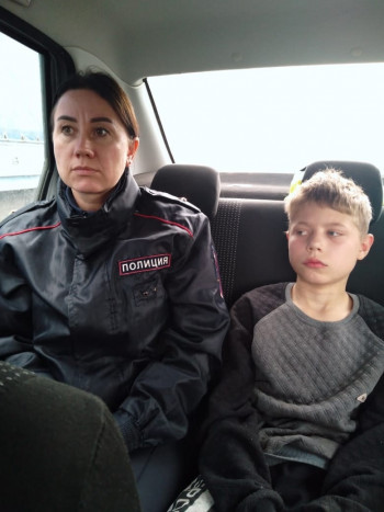 11-летнего школьника, пропавшего в посёлке под Нижним Тагилом, нашли в квартире у матери, лишённой родительских прав