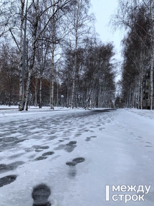 В Нижнем Тагиле слепая женщина провалилась в открытый заснеженный люк