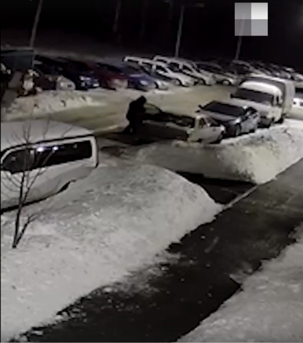 Трое подростков из Нижнего Тагила попытались угнать автомобиль в Екатеринбурге Трое подростков из Нижнего Тагила попытались угнать автомобиль в Екатеринбурге