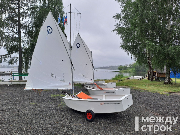 В Нижнем Тагиле в детском морском центре «Парус» появились новые яхты «Неубиваемый оптимист» В Нижнем Тагиле в детском морском центре «Парус» появились новые яхты «Неубиваемый оптимист»