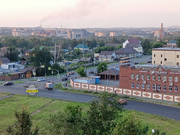 В Нижнем Тагиле на ГГМ внедорожник сбил байкера 