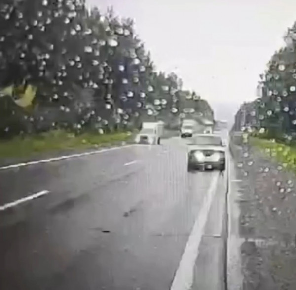В Сети появилось видео с регистратора смертельного ДТП под Нижним Тагилом