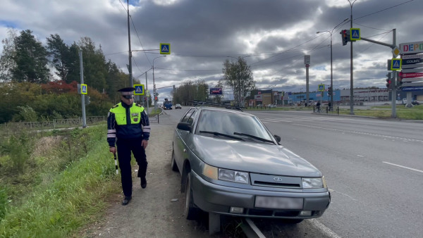 В Нижнем Тагиле у ТРЦ DEPO на зебре сбили девушку