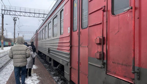 Тагильские полицейские сняли с электрички 13-летнего зацепера