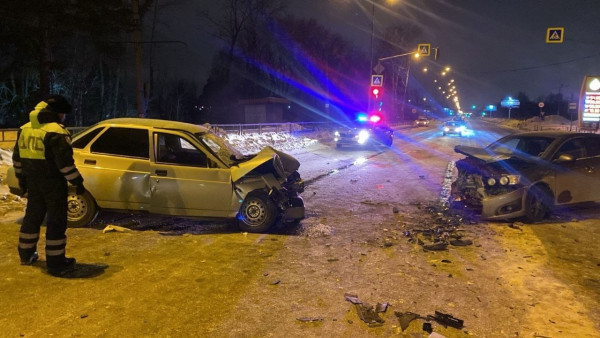 В Нижнем Тагиле в ДТП на Восточном шоссе пострадали 4 человека