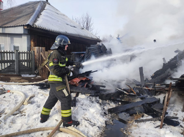 В Нижнем Тагиле сгорел частный дом в районе Малая Кушва