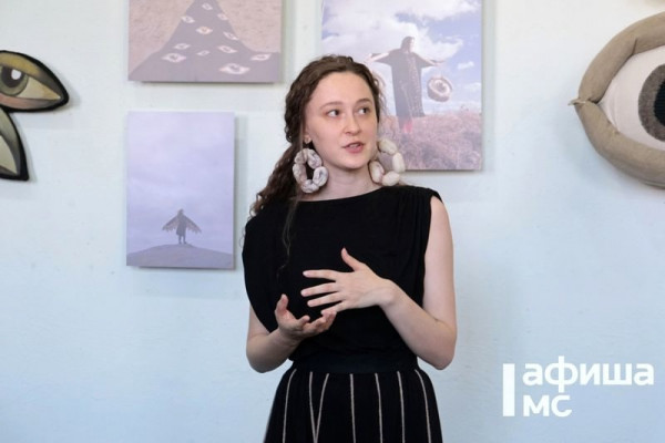 Художница из Нижнего Тагила Алиса Горшенина вышла на свободу после 10 суток ареста из-за демонстрации запрещённой символики