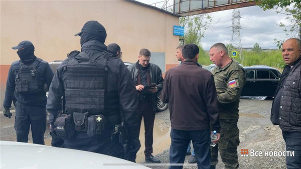 Силовики проверили мигрантов на рынках в Нижнем Тагиле 