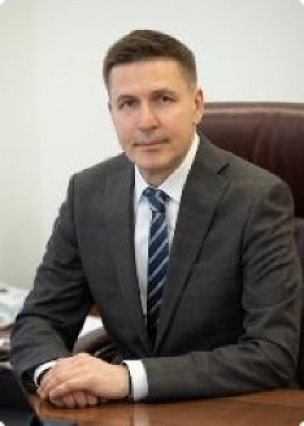 Денис Паслер освободил от должности министра инвестиций и развития Свердловской области Вадима Третьякова