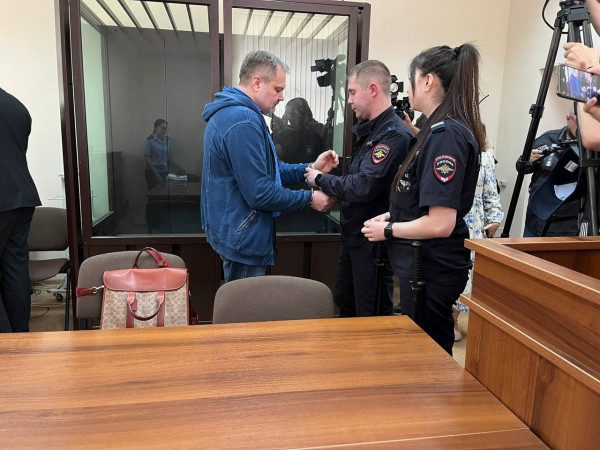 Экс-мэру Дегтярска назначили 10 лет колонии за взятки