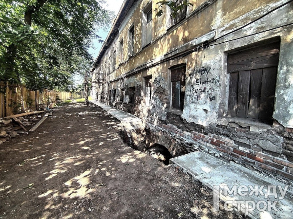 В Нижнем Тагиле при проведении противоаварийных работ во флигеле «Дома управляющего» был обнаружен тайный ход