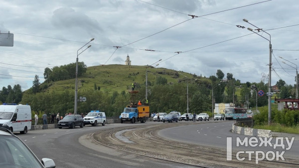В Нижнем Тагиле после скандального ДТП предложили ужесточить правила проезда по плотине на улице Челюскинцев